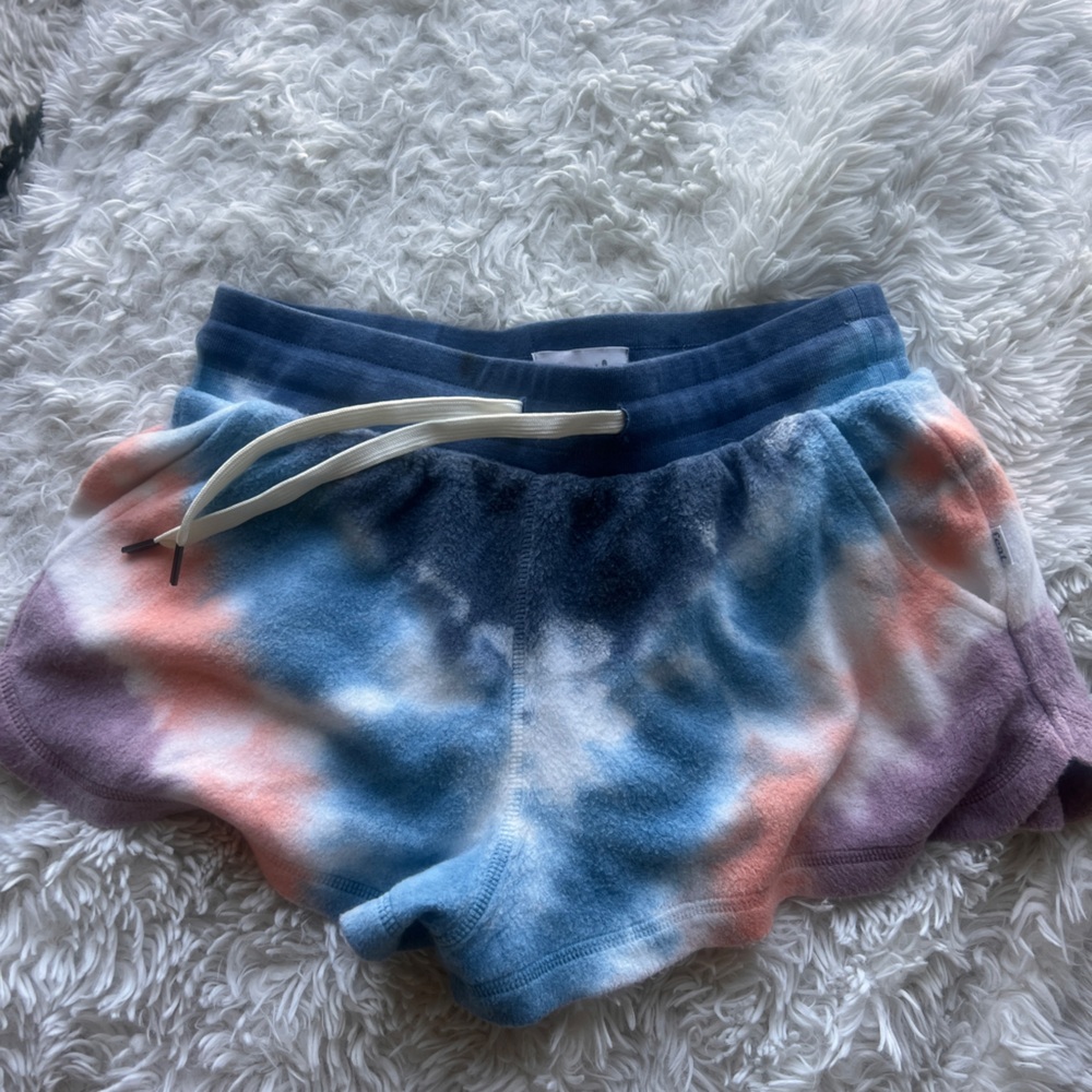 NWT Feat Blanket blend tie dye shorts
